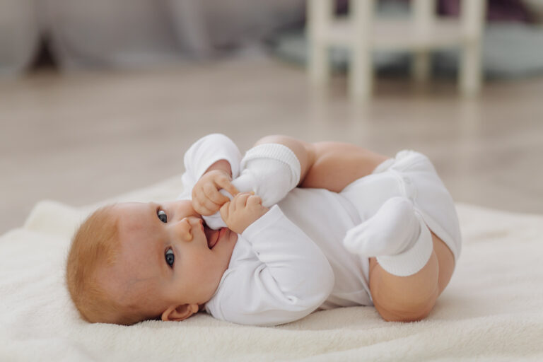 Ostéopathie pour Bébé : Les Clés pour une Croissance Harmonieuse et Sereine